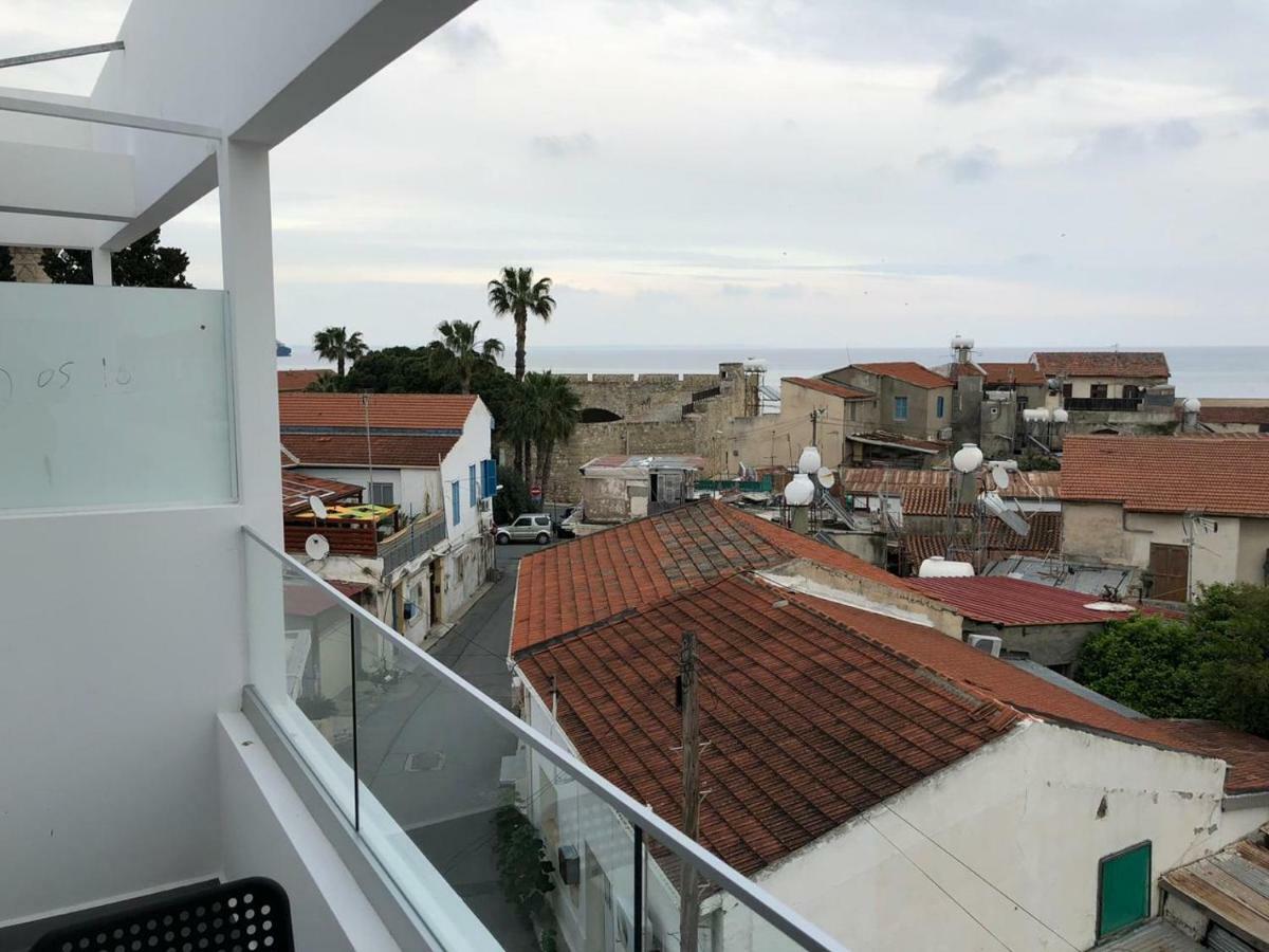 White 11 Aparthotel Larnaca Exterior photo